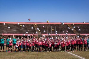 Turma da Mônica oferece oficinas de futebol para meninas